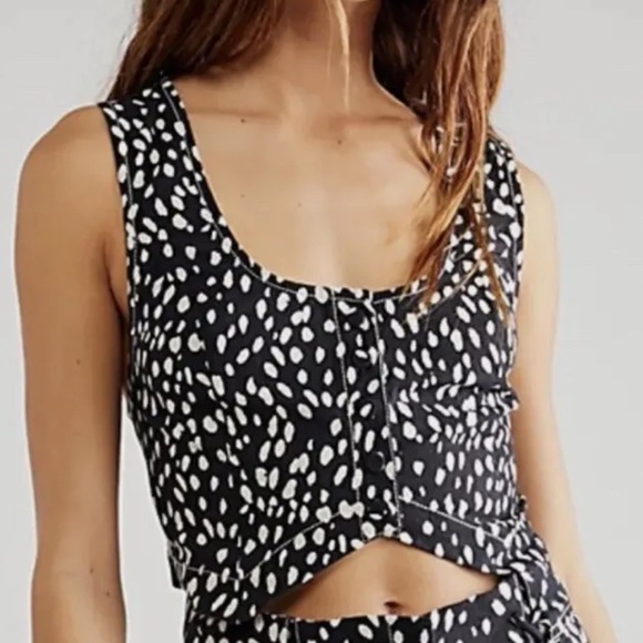 New with tags Free People Bennet Black and Ivory vest top - Picture 1 of 5